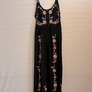 Forever 21 Beautiful Embroidered Sundress Size M